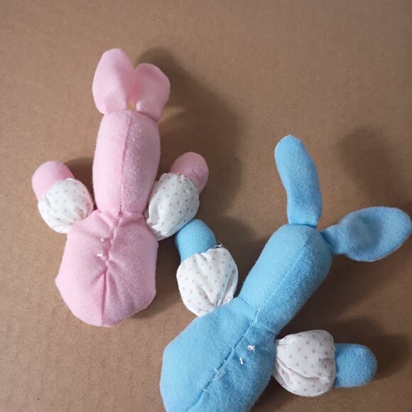 Vintage 80s Plush Easter Bunny Mom and Babies Pink Blue Polka Dot Hat Apron Set - Picture 4 of 4